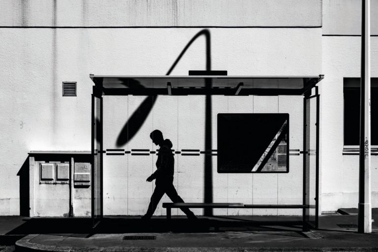 L'arrêt de bus - Emmanuel Nguyen - Chabe